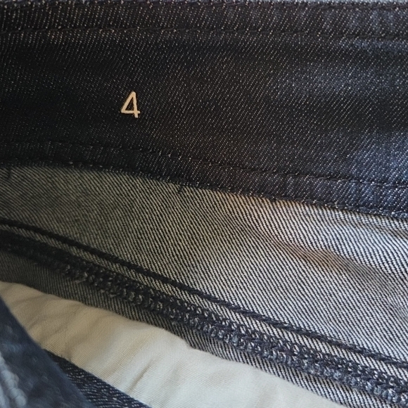 Loft Denim Pencil Skirt Dark Wash Size 4 - Picture 7 of 9